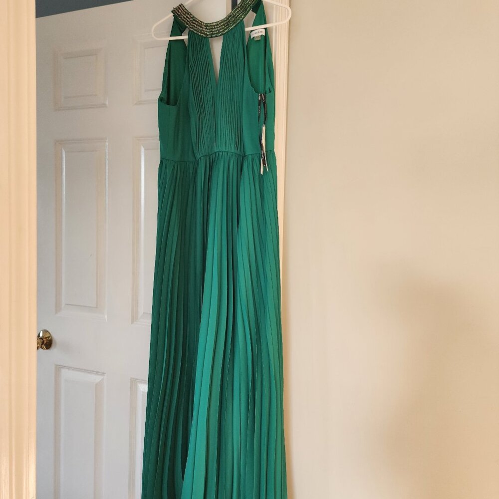 Calvin Klein formal evening gown green with gold beading size 8 NWT